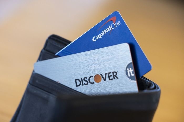 capital one credit card an d discover credit card in wallet