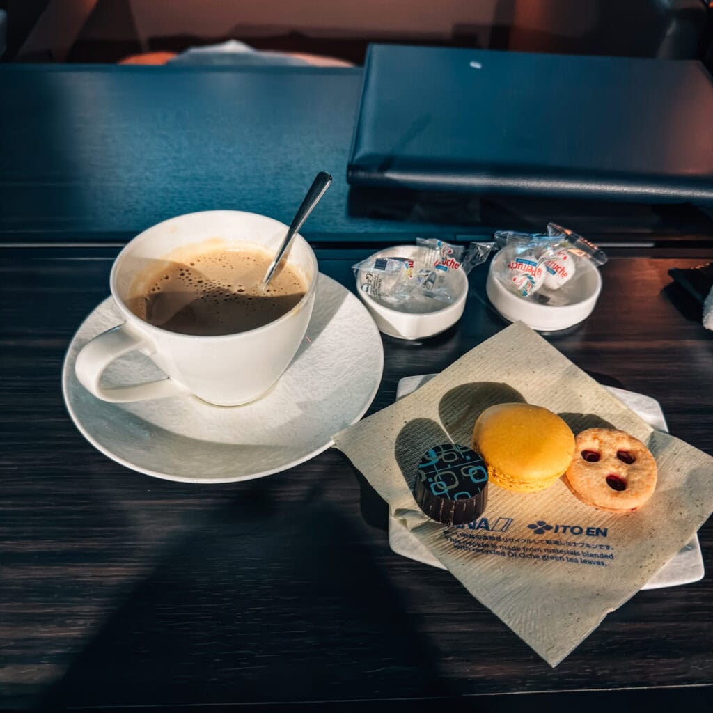 ANA 777-300ER First Class Review: The Suite 26 - ANA 777-300ER First Class,ANA First Class,ANA The Suite ANA 777-300ER First Class: Cappuccino And Sweets