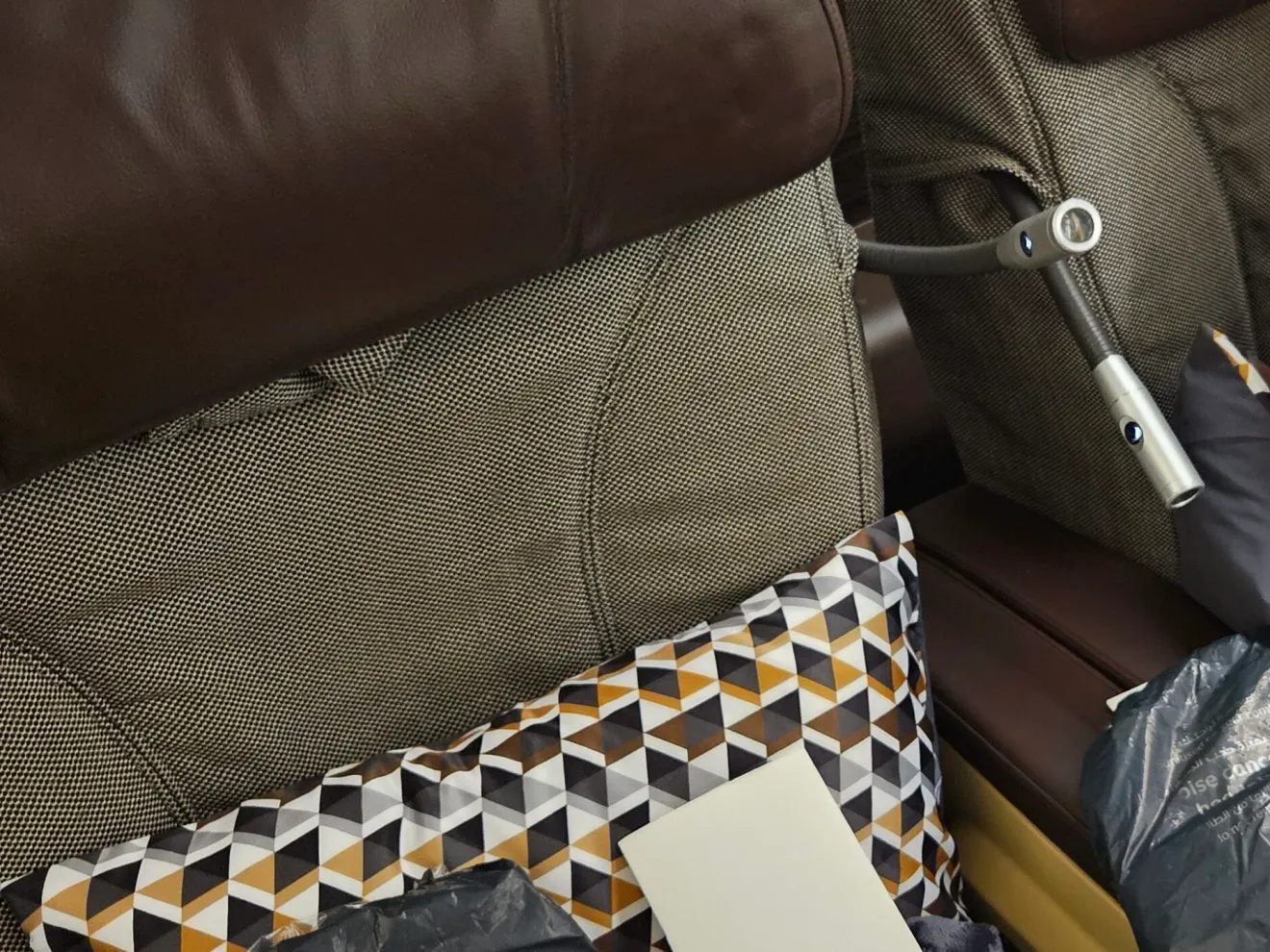 Etihad A321 Business Class Review 10 - etihad a321 business class Etihad A321 Business Class Review – etihad airways a321 individual reading lights business class