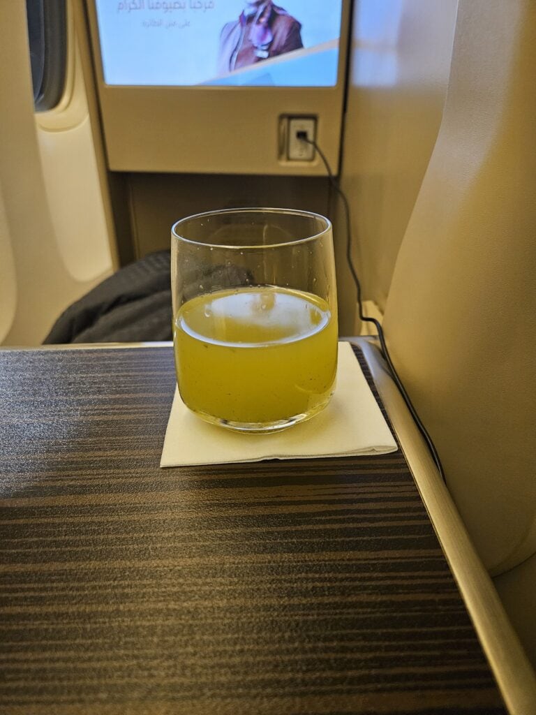Etihad 777-300ER Business Class Review 13 - Etihad 777-300ER Business Class Etihad 777-300ER Business Class Review – etihad 777 predeparture beverage