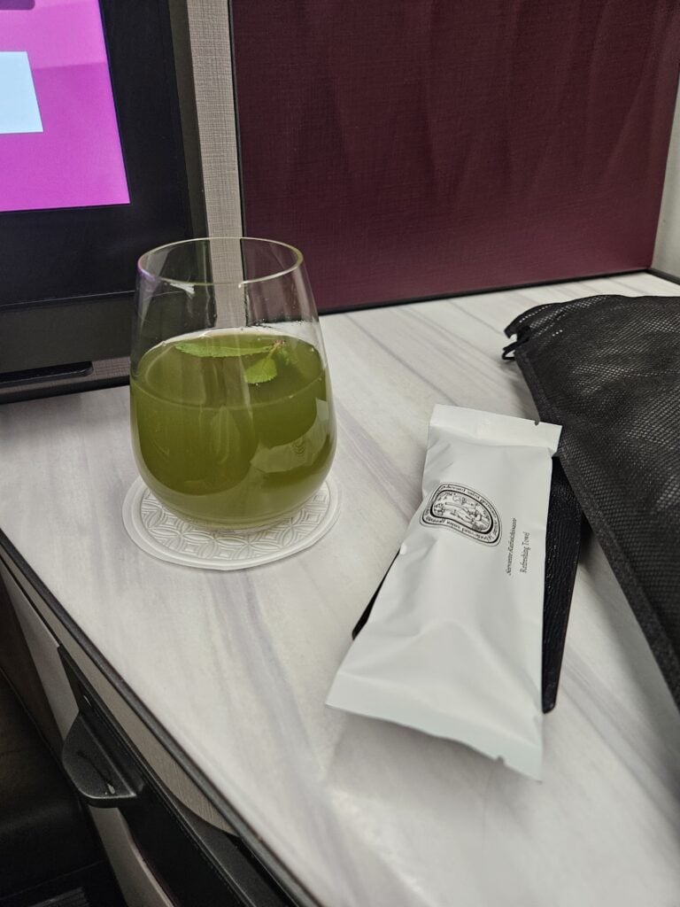 Qatar a350 Airbus 1000 Business Class Review – qatar airways predeparture beverage