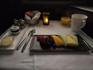 Qatar a350 Airbus 1000 Business Class Review – qatar airways breakfast fruit plate