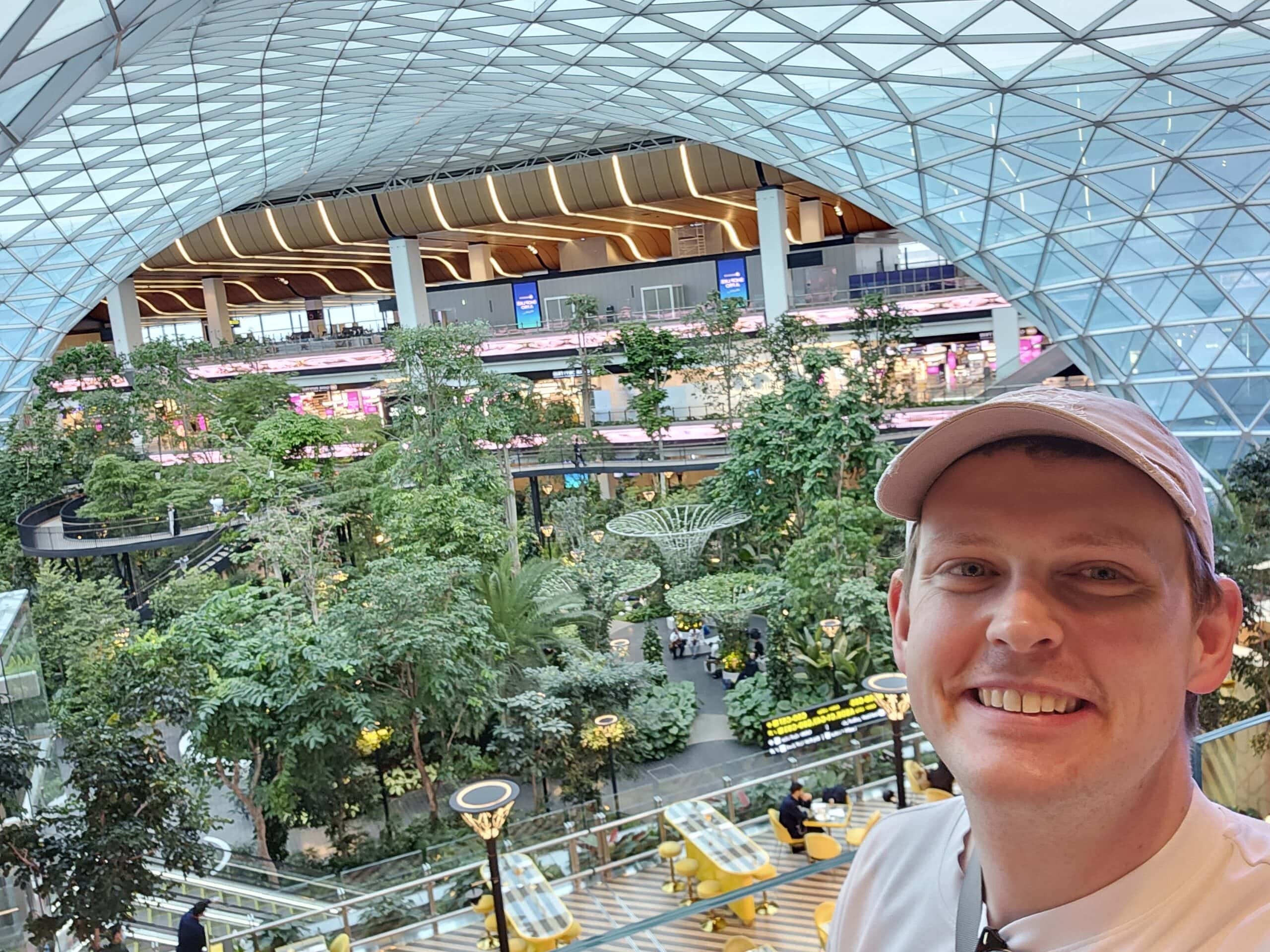 Qatar Airways 777-300ER Business Class Review –  view qatar airways lounge doha airport