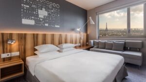 World Of Hyatt Credit Card: A Complete Guide To Benefits 1 - Hyatt Regency Paris Etoile (France)
