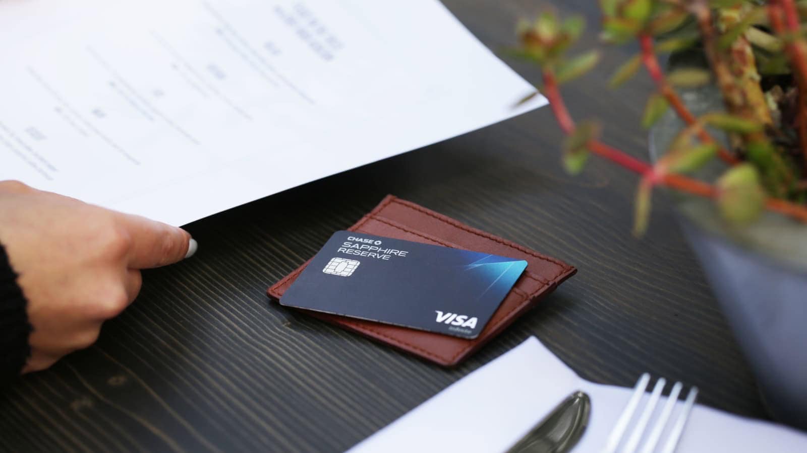 Featured image for “Chase Sapphire Reserve: A Complete Guide To Benefits”