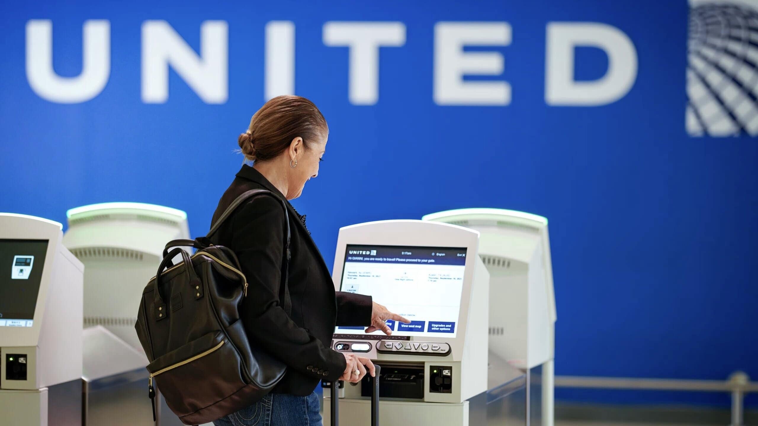 United Airlines Baggage Policy: What You Need To Know 1 - United Airlines Baggage Policy United Airlines Baggage Policy Allows One Free Checked Bag And One Personal Item On International Flights