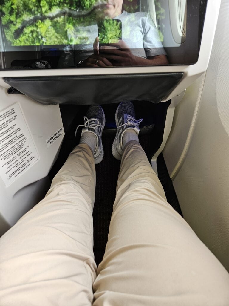 Austrian Airlines 767-300ER Business Class Review – austrian airlines seat bed foot well footwell business class