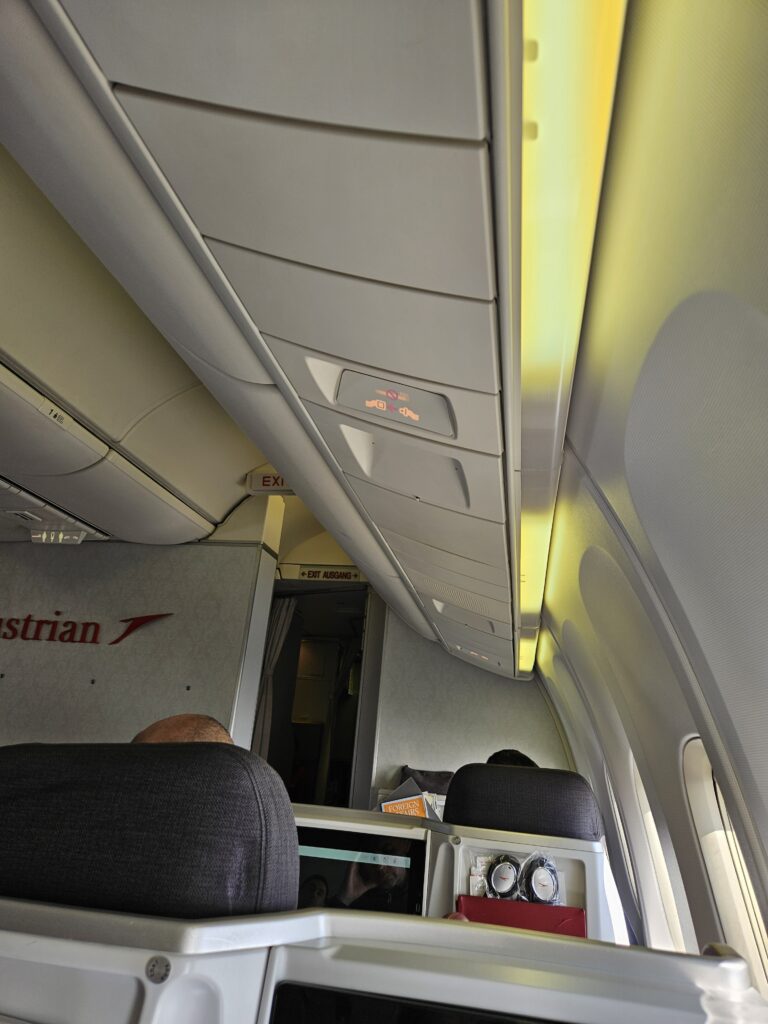 Austrian Airlines 767-300ER Business Class Review – air nozzle reading light business class austrian airlines