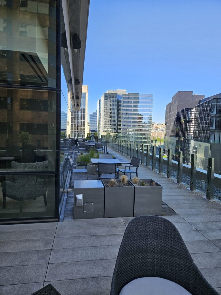 Hyatt Regency Seattle Review – hyatt regency seattle club lounge outdoor terrace great view