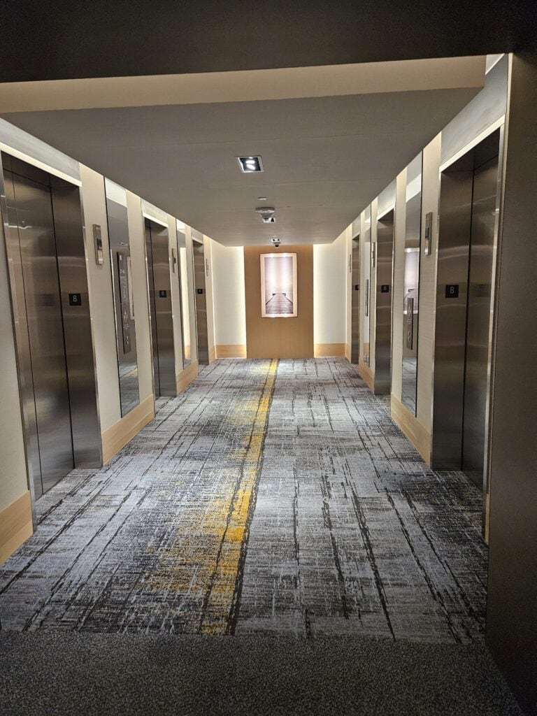 Hyatt Regency Seattle Review – elevator conference hotel hyatt regency seattle