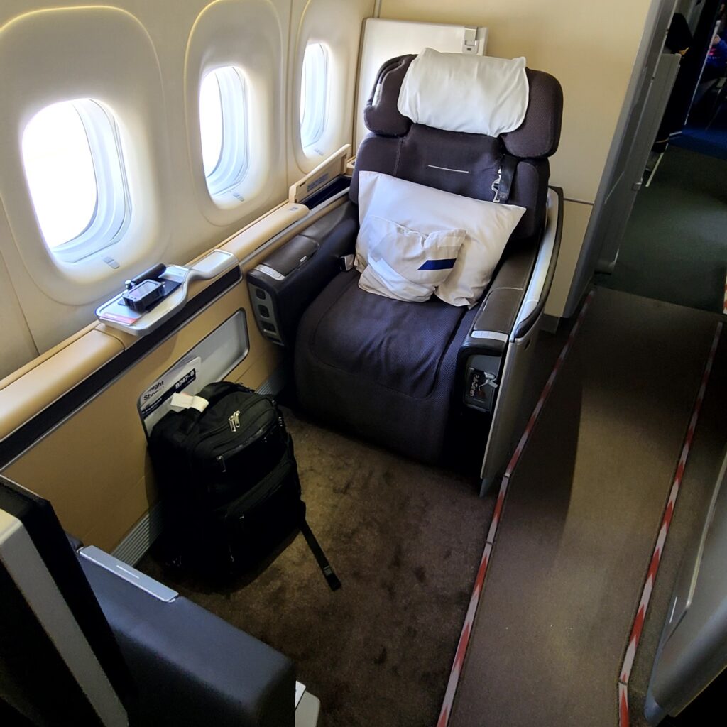 Lufthansa 747-8 First Class Review – Lufthansa 747-8 First Class Seat