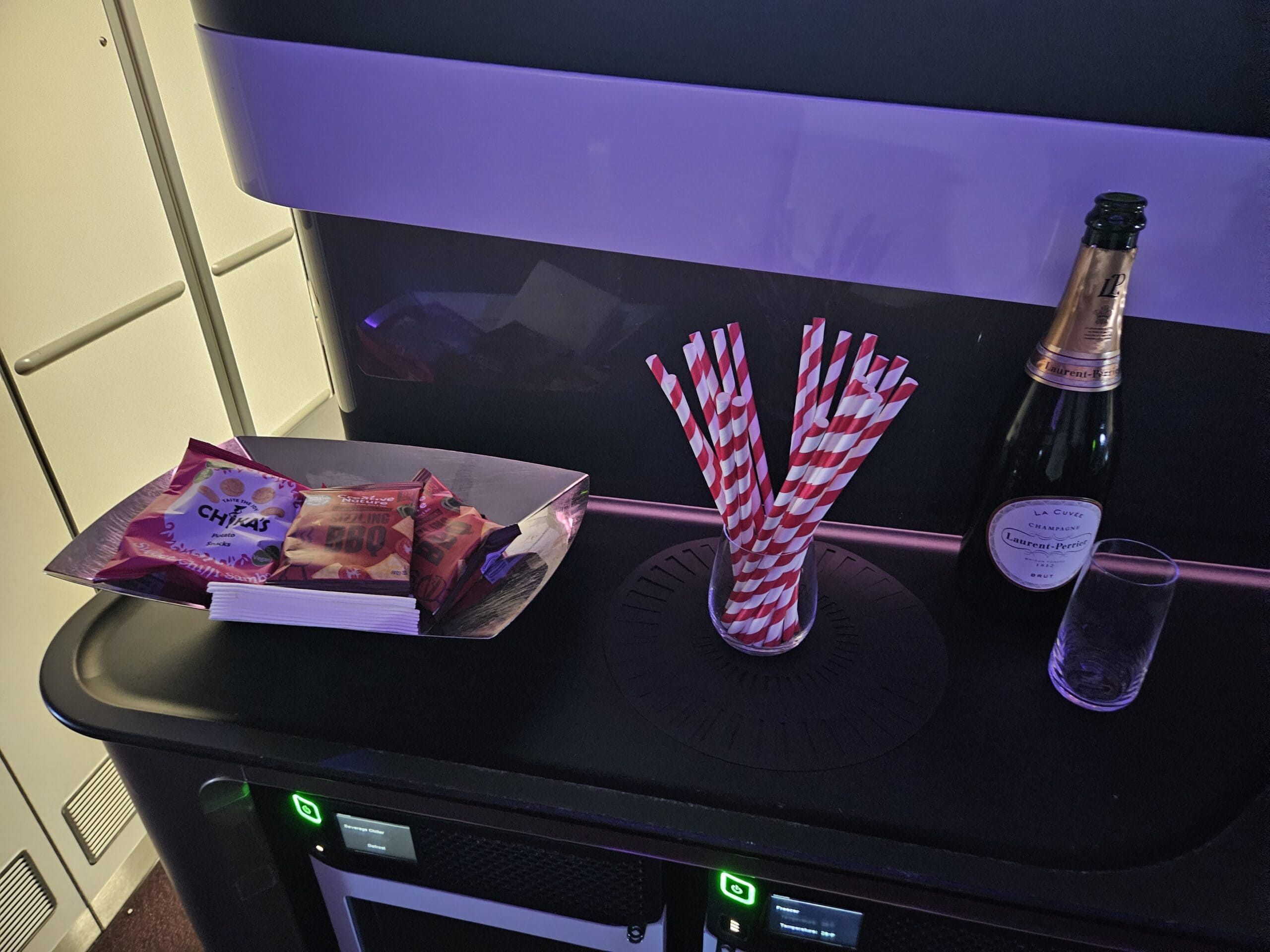 Virgin Atlantic A330-900neo Upper Class Review – virgin atlantic business class lounge bar