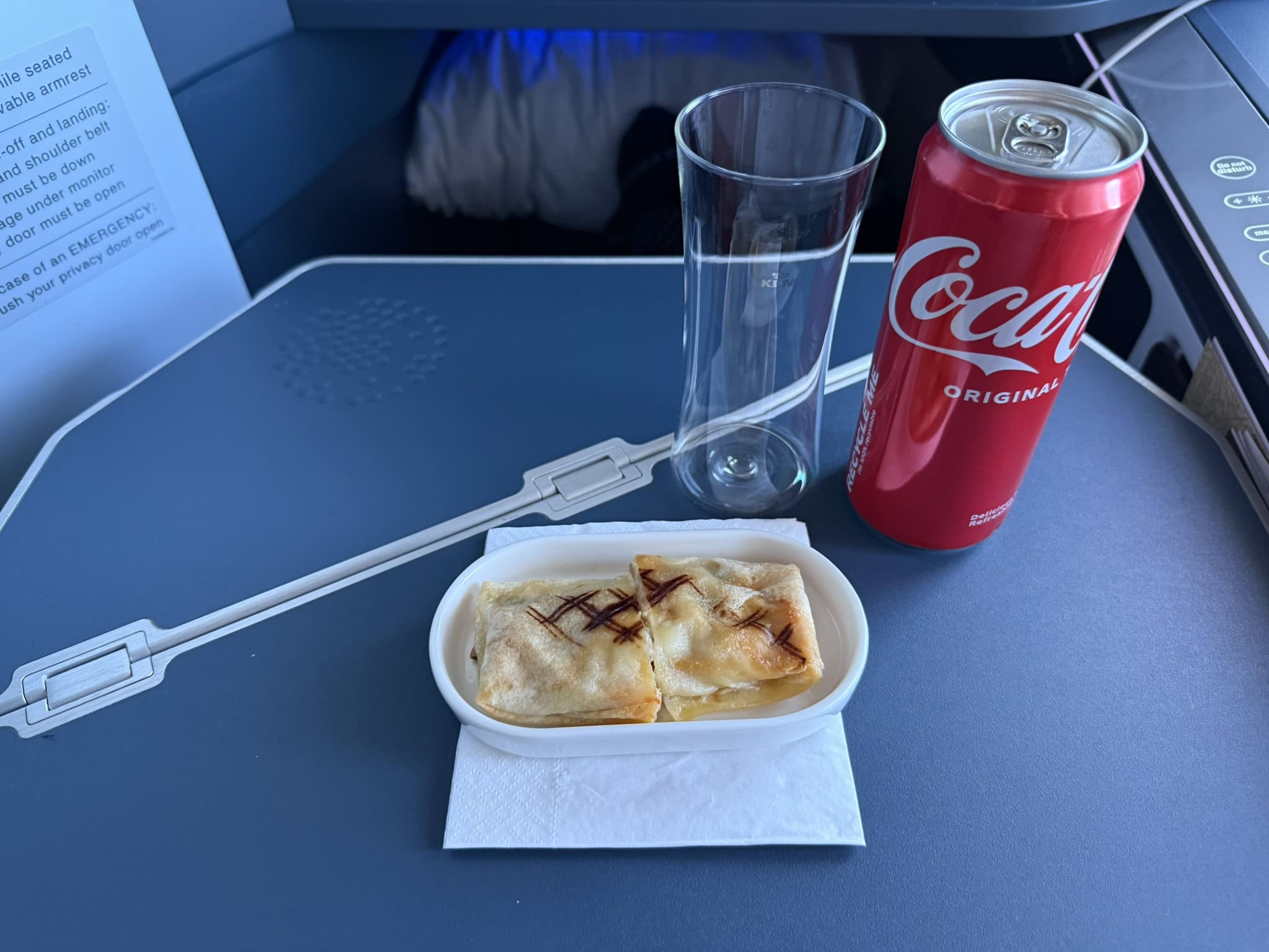 KLM 777-300ER Business Class Review 32 - klm 777-300er business class KLM 777-300ER Business Class Review – KLM Business Class Mid-Flight Snack