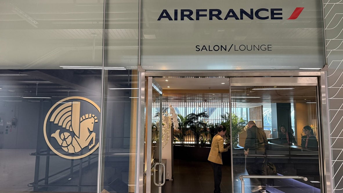 KLM 777-300ER Business Class Review 5 - klm 777-300er business class KLM 777-300ER Business Class Review – Air France-KLM Business Class Lounge At Bangkok Suvarnabhumi Airport (BKK)