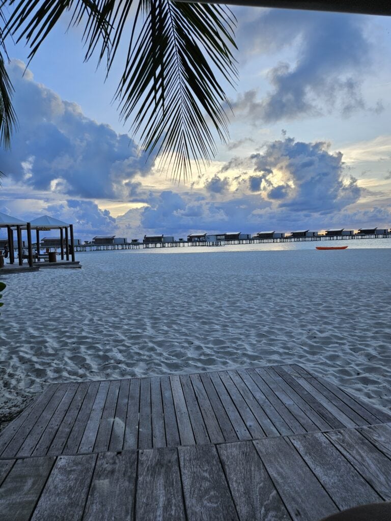 Park Hyatt Maldives Food And Beverages Review – park hyatt maldives food and beverage beach side bar beautiful view