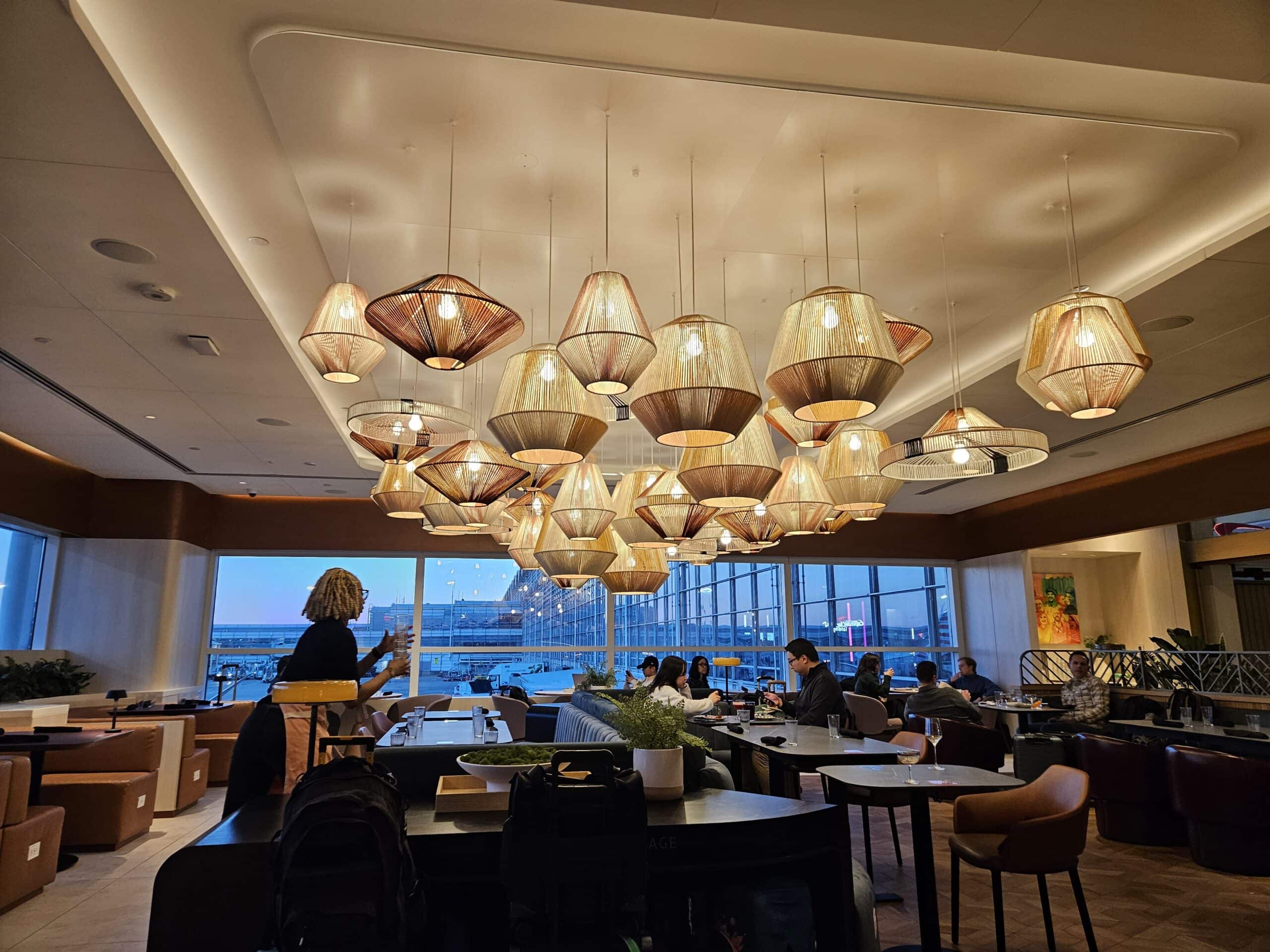 Capital One Landing DCA Review 18 - Capital One Landing Capital One Landing DCA Review – capital one landing crowd levels