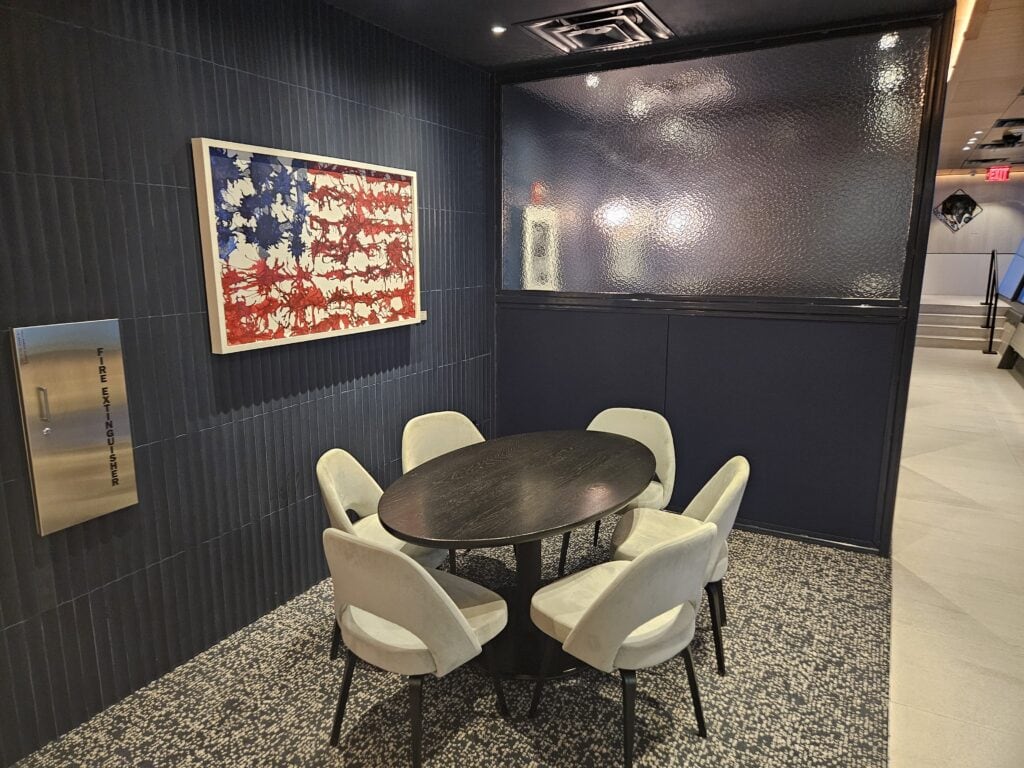 capital one lounge iad - quiet zones