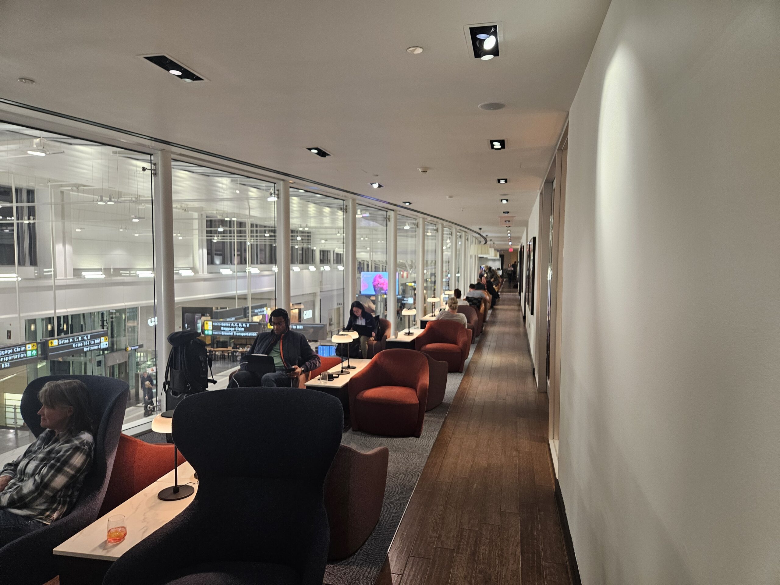 British Airways A350-1000 Business Class - British Airways Lounge IAD Entrance