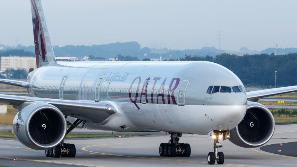 Qatar Airways Boeing 777-300ER モデル Qatar Airways Boeing 777-300ER A7-BAN FIFA World Cup Qatar 2022 NG