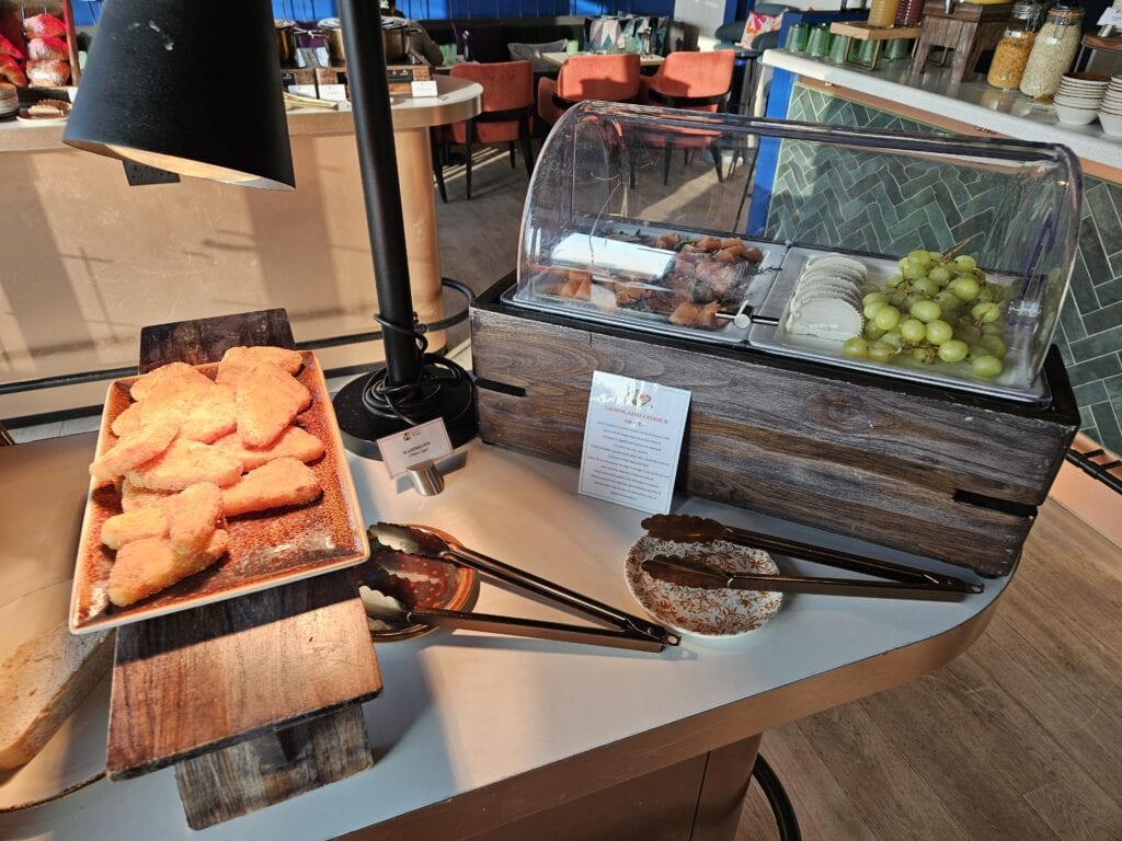 Hyatt Place London City East - Rooftop Breakfast