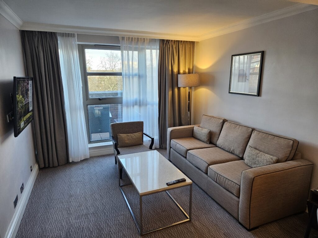 Hyatt Regency London - The Churchill: Regency Suite Balcony Living Room