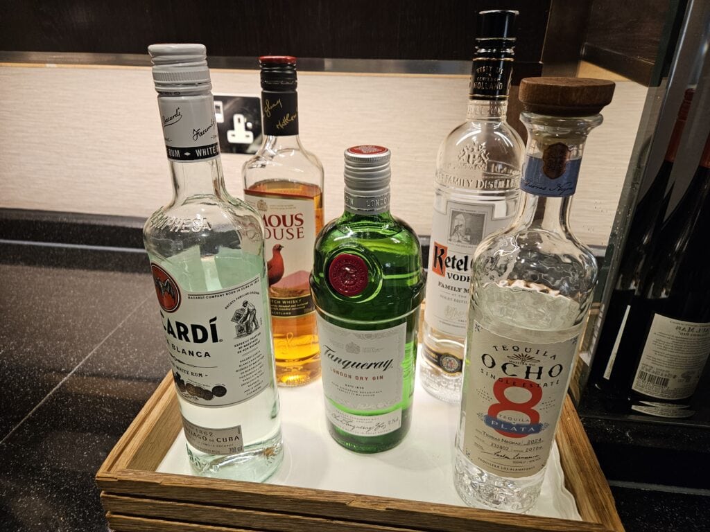 Hyatt Regency London - The Churchill: Regency Club Lounge Happy Hour