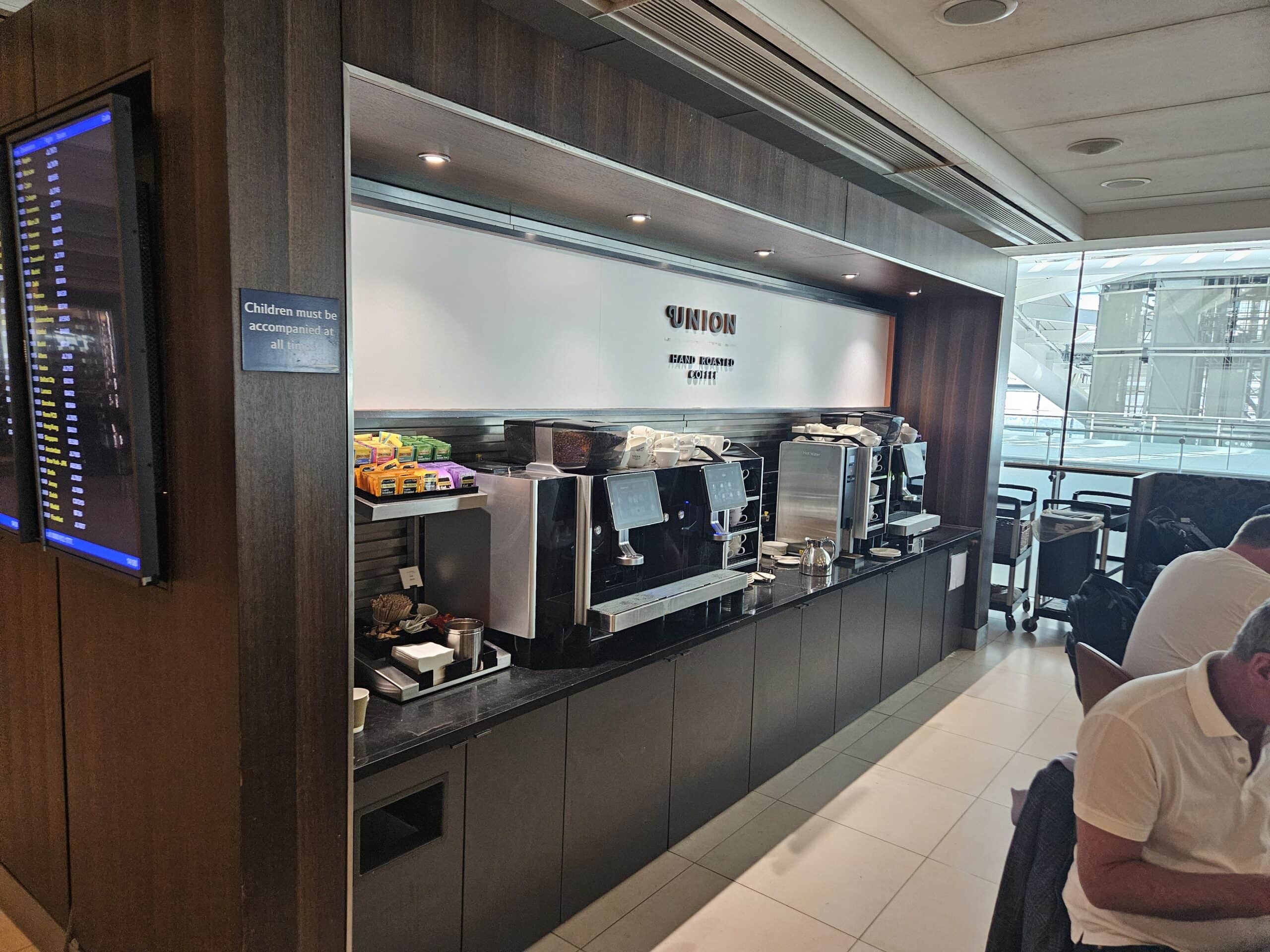 British Airways Galleries Lounge Review: London Heathrow T5 South 11 - British Airways Galleries Lounge British Airways Galleries Lounge Review: Coffee and Tea Station