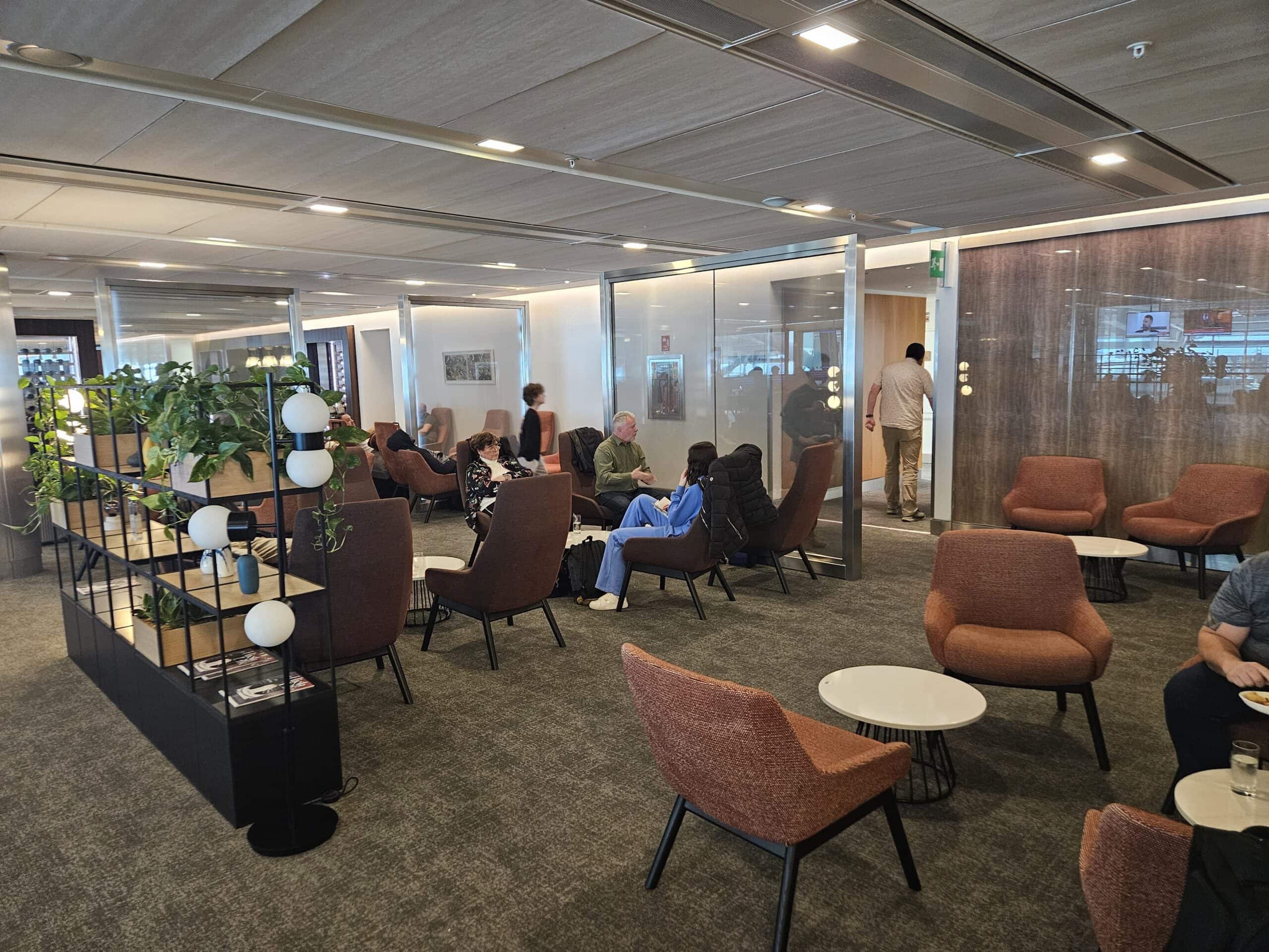 British Airways Galleries Lounge Review: London Heathrow T5 South 6 - British Airways Galleries Lounge British Airways Galleries Lounge Review: Seating