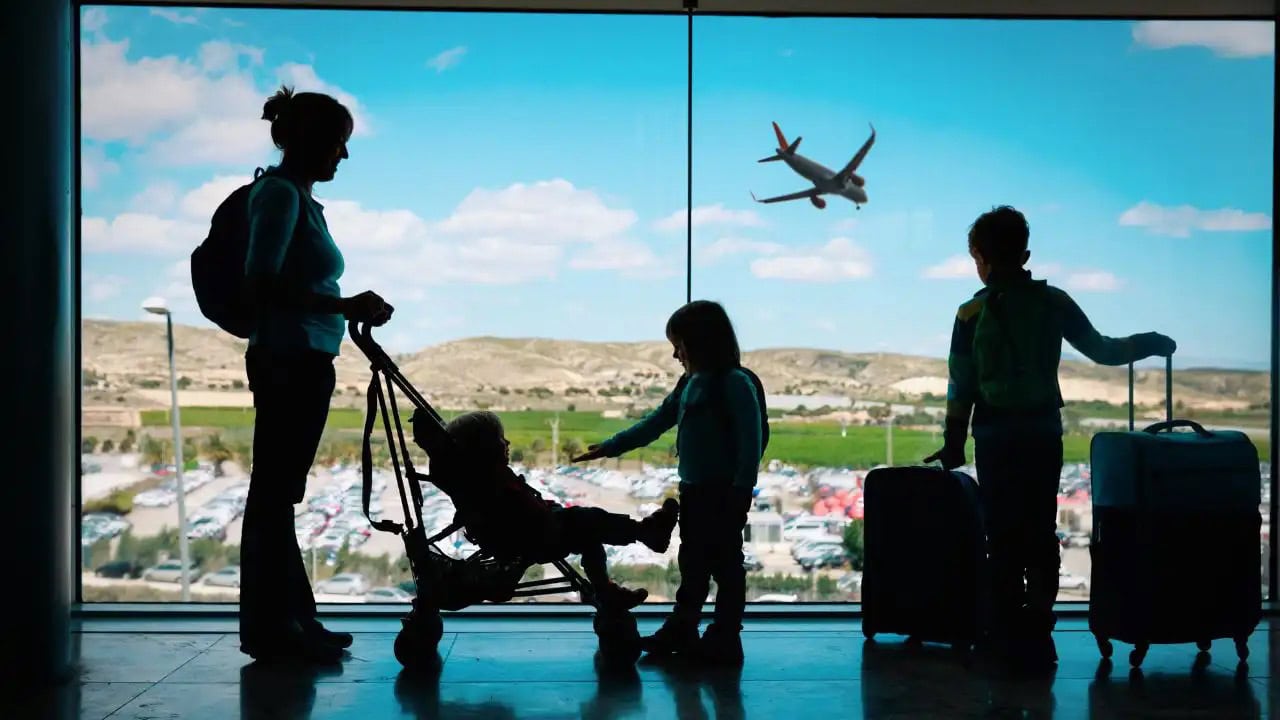 Featured image for “TSA Launches “Families On The Fly” Screening Lane”