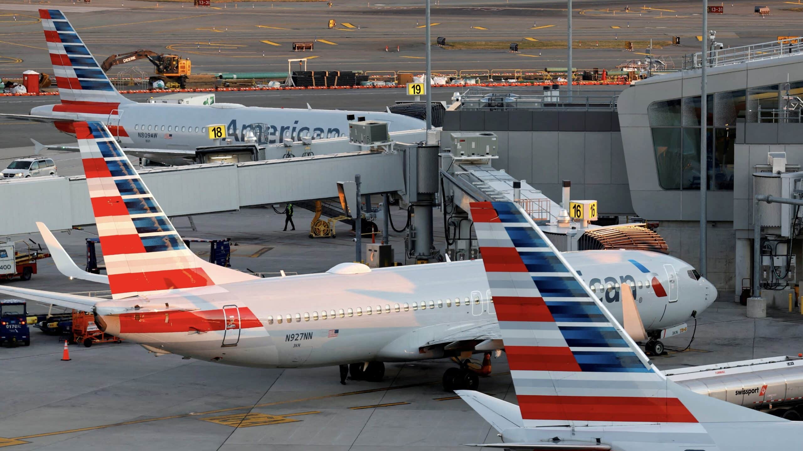 American Airlines Baggage Policy: What You Need To Know 4 - American Airlines Baggage Policy American Airlines Baggage Policy - Baggage Allowance By Ticket Class