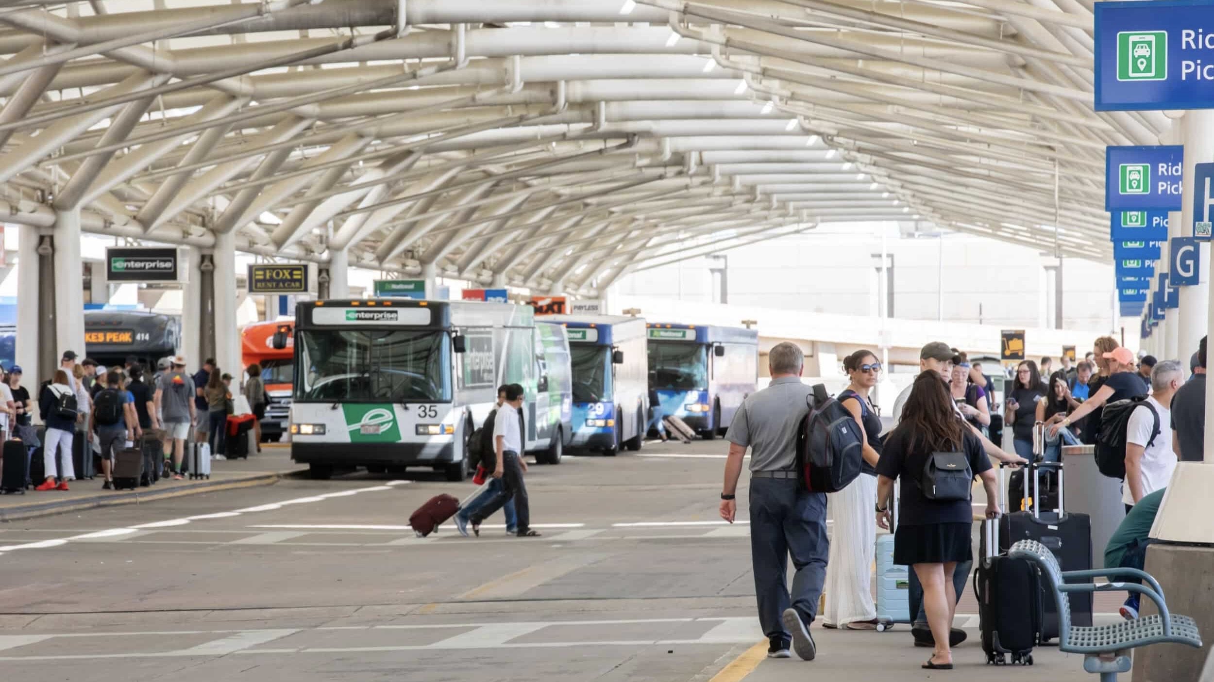 Denver International Airport (DEN) - Ground Transportation