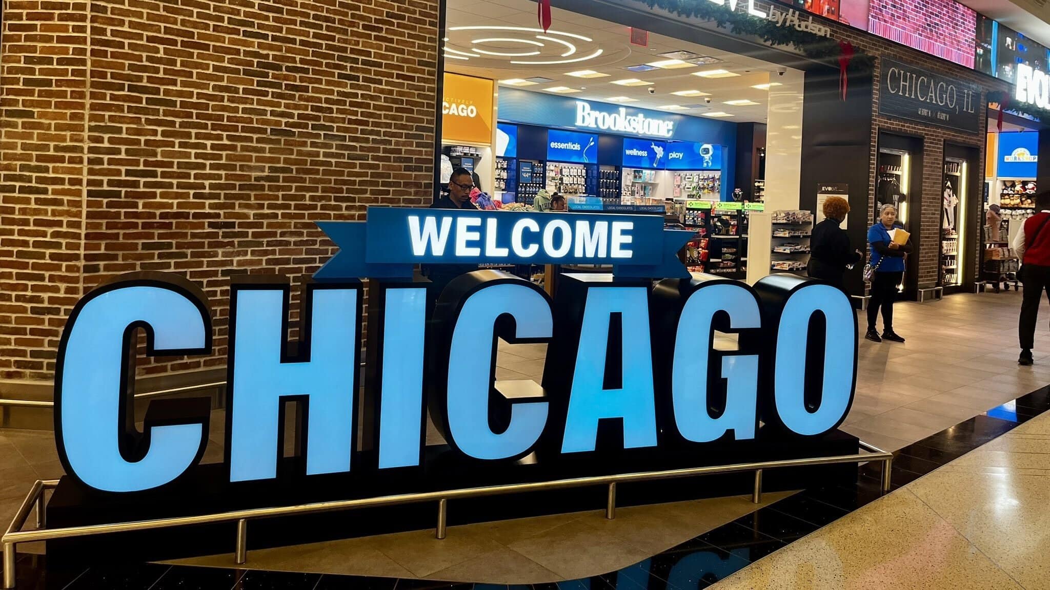 Chicago Midway International Airport (MDW) - Shopping