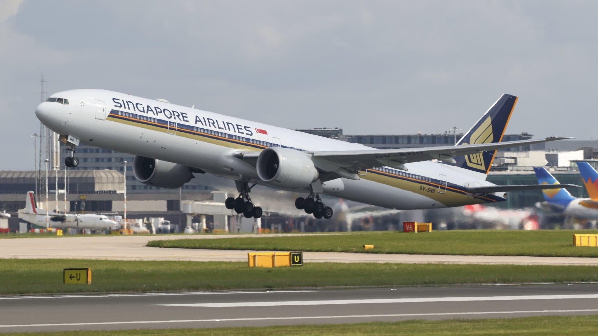 Featured image for “Fly Singapore Airlines Business Class To Frankfurt From 60,000 Points”