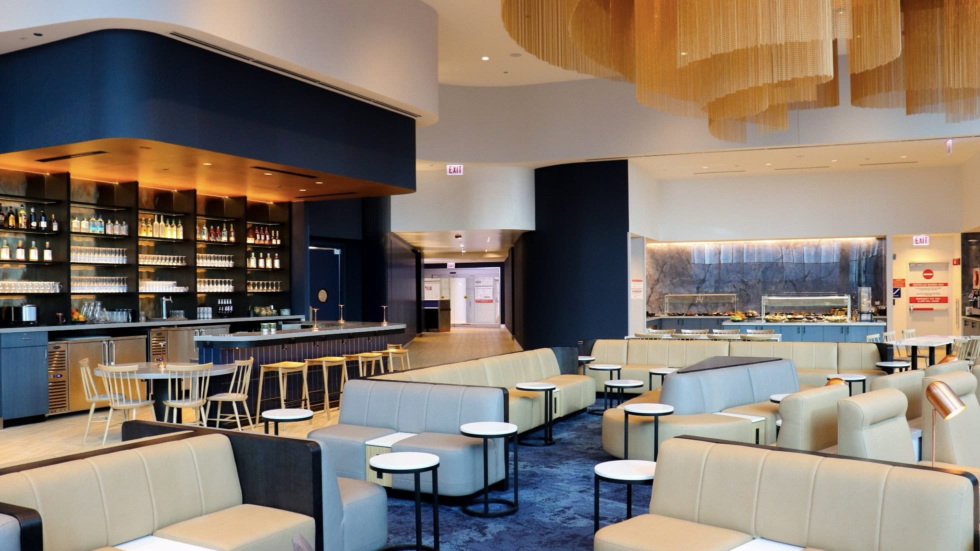 Chicago O'Hare International Airport [ORD] - LOT Polish Business Lounge