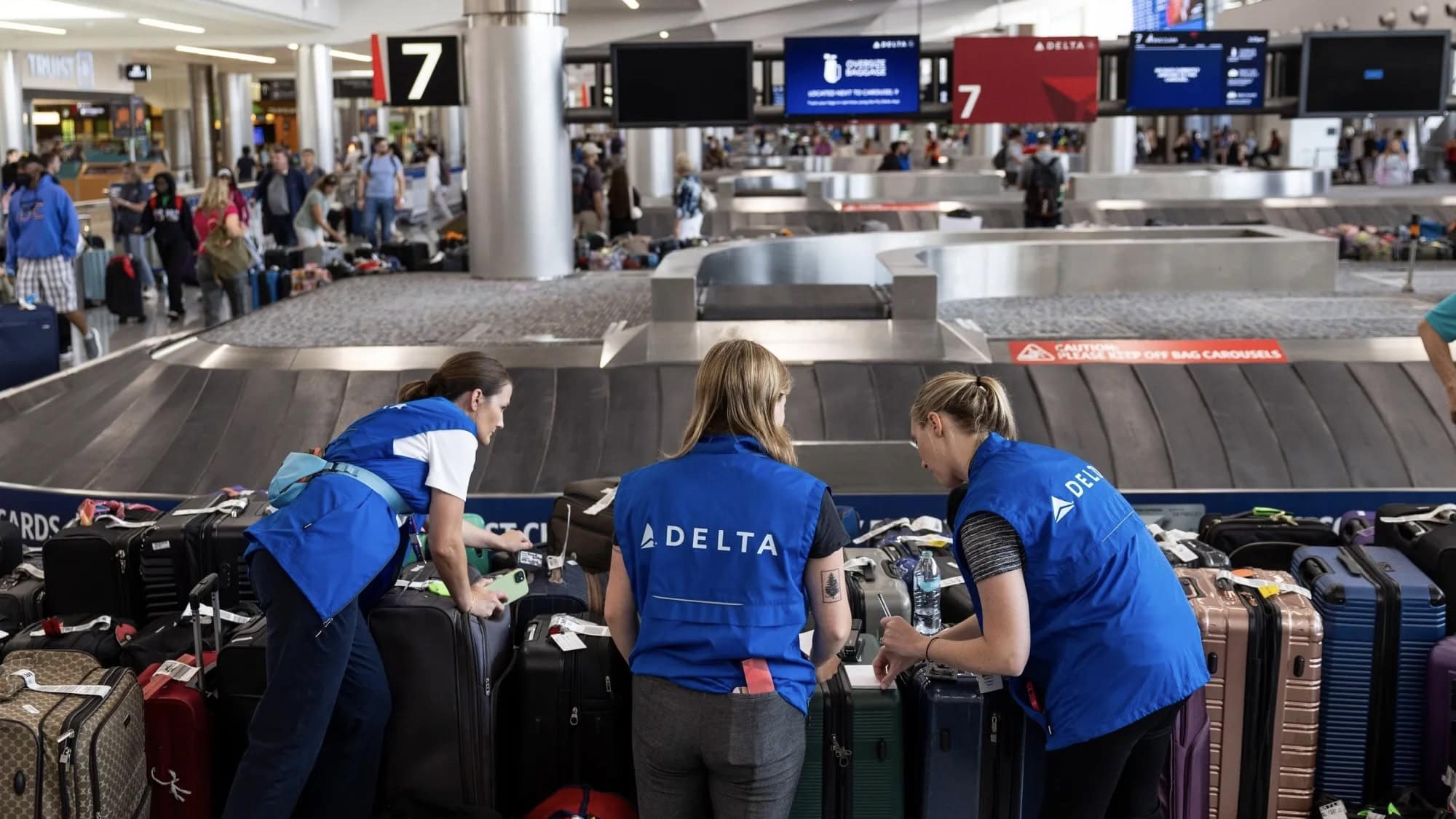 Delta Air Lines Baggage Policy - Delta Air Lines 20-Minute Baggage Guarantee