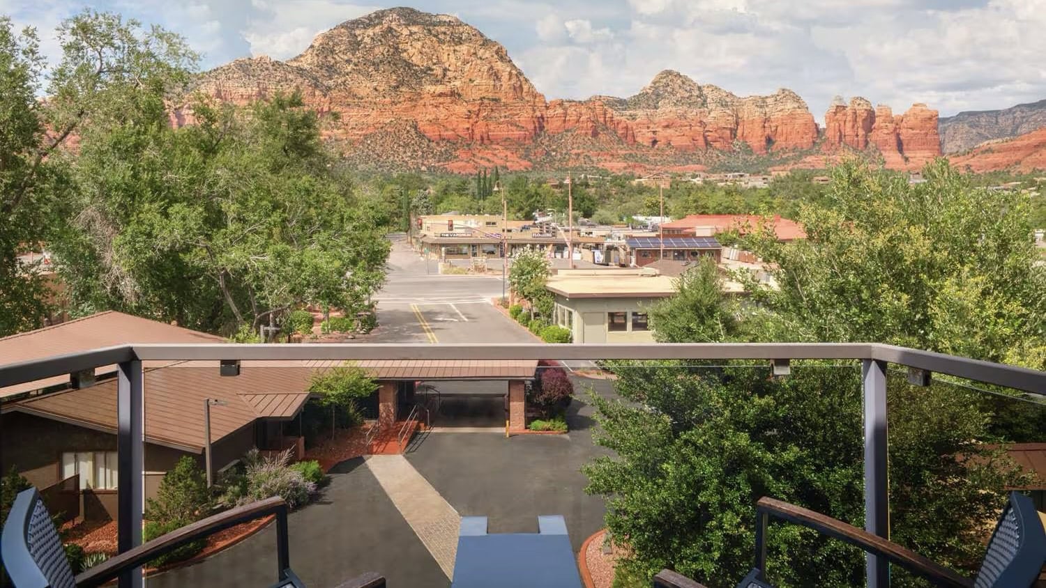 18 Best Western Hotel Brands: Ultimate Guide 9 - Best Western Hotel Brands 18 Best Western Hotel Brands: Ultimate Guide - Aiden by Best Western