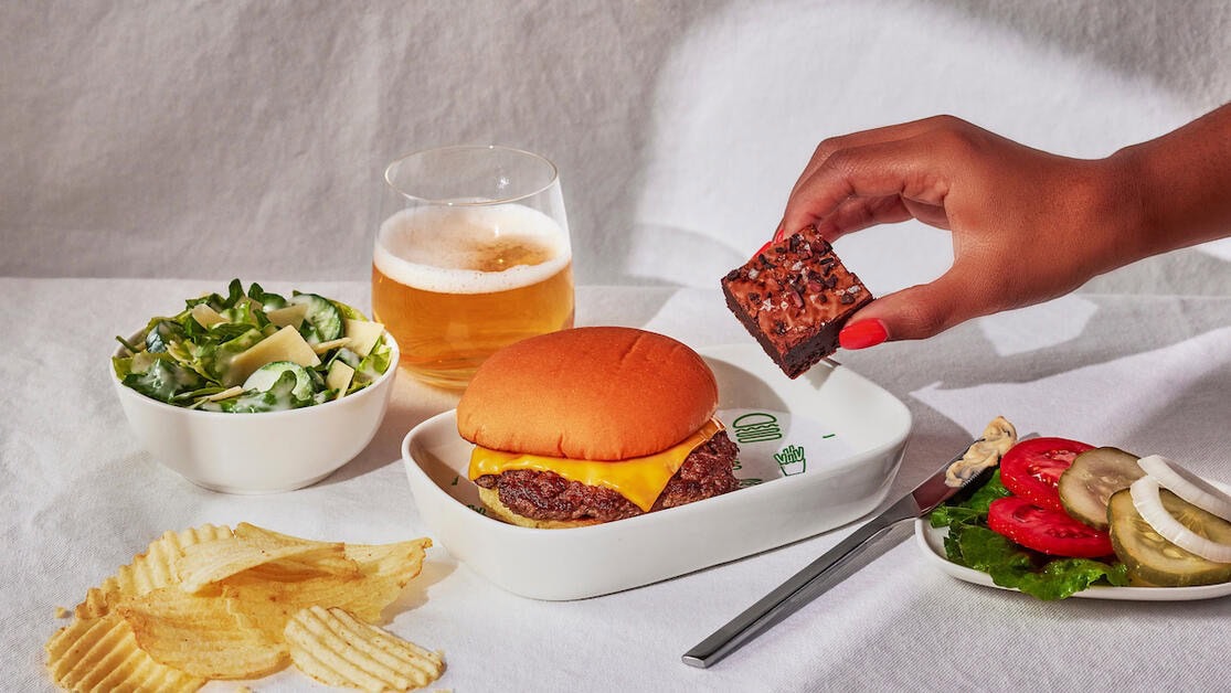 Delta Air Line Guide - Delta Partnership With Shake Shack