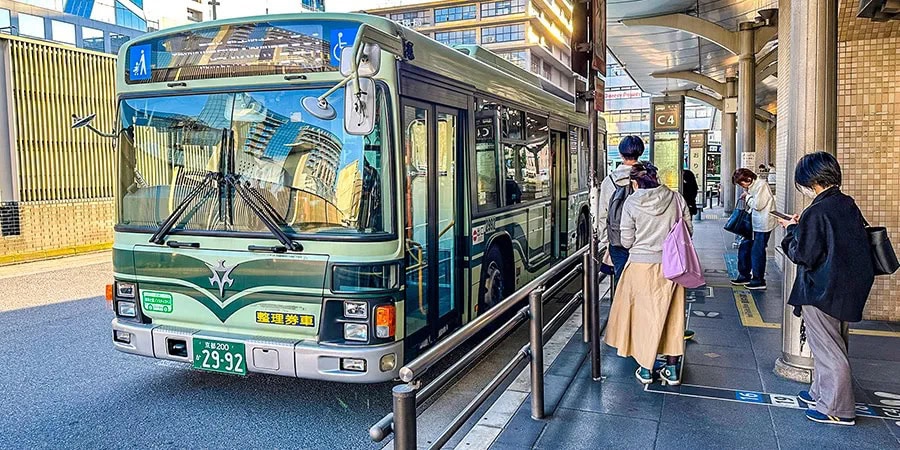 How To Spend 48 Hours In Kyoto: The Perfect 2-Day Itinerary 8 - 48 Hours In Kyoto How To Spend 48 Hours In Kyoto: The Perfect 2-Day Itinerary - Kyoto Public Transport