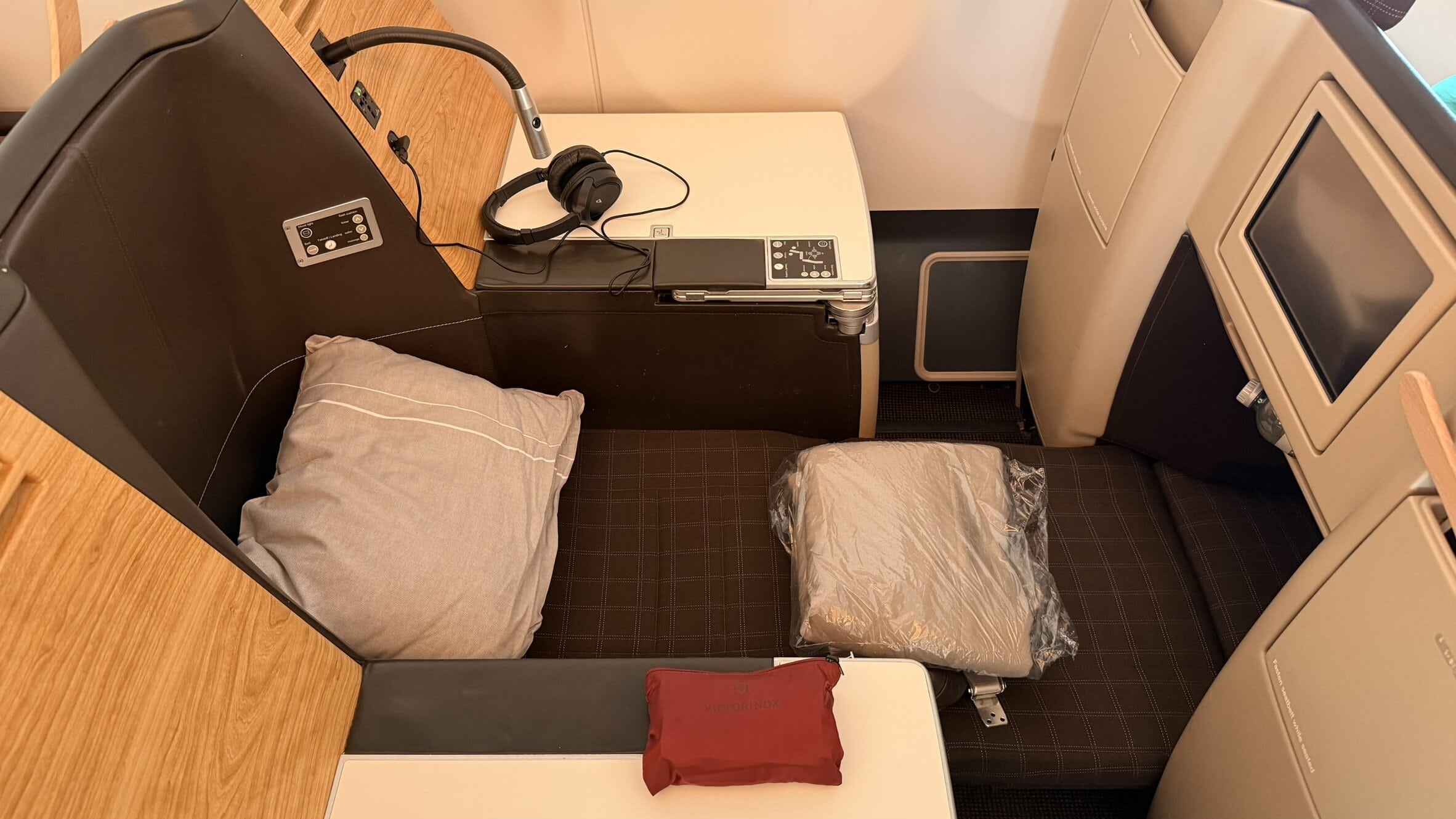 SWISS A330-300 Business Class Review: Seats, Food, Service, And More 11 - SWISS A330-300 Business Class SWISS A330-300 Business Class - Bed