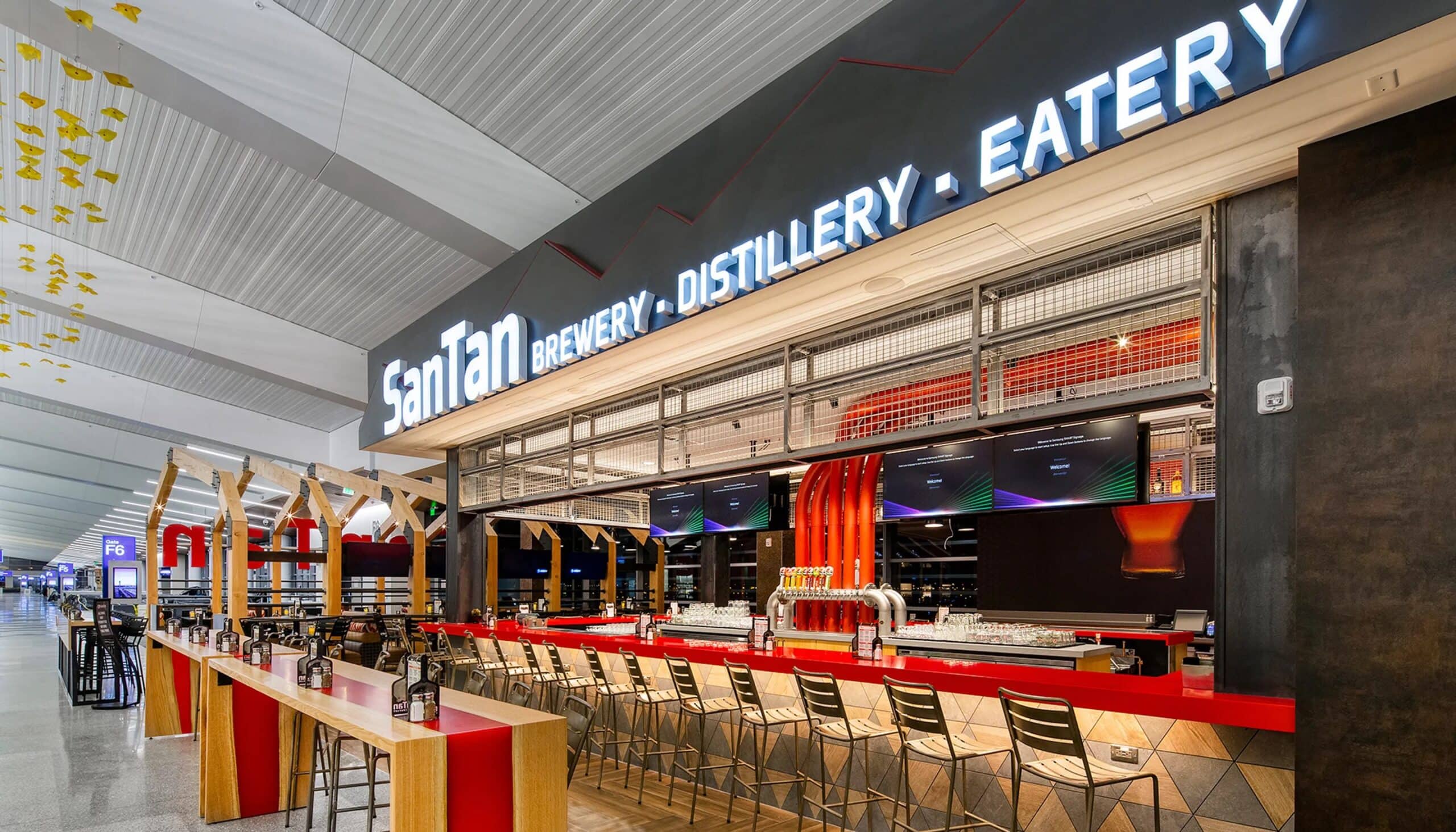 Phoenix Sky Harbor International Airport [PHX] - Bars and Drinks: SanTan