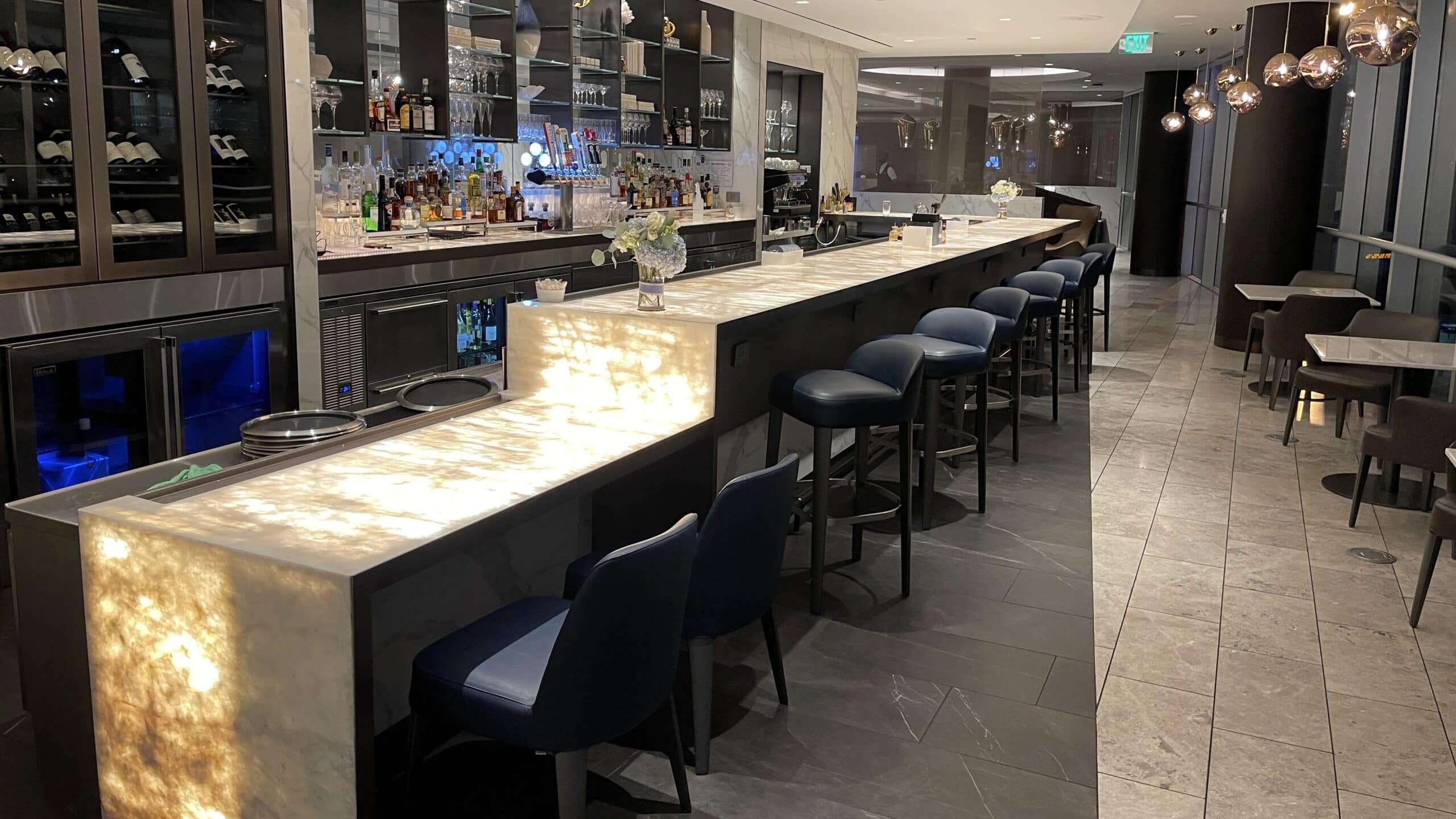 George Bush Intercontinental Airport [IAH] - United Polaris Lounge
