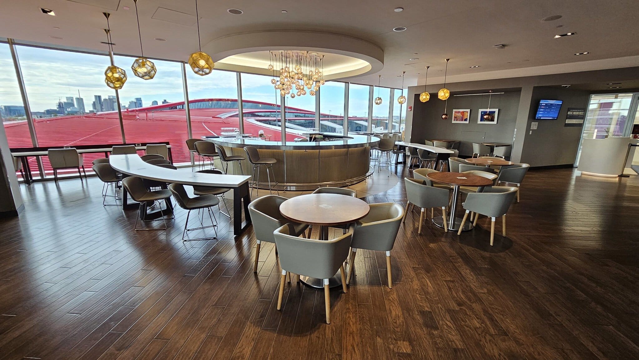 Boston Logan Airport Lounges Guide: Access, Hours, And Amenities 11 - Boston Logan Airport Lounges Boston Logan Airport Lounges Guide - British Airways Lounge: Terminal E