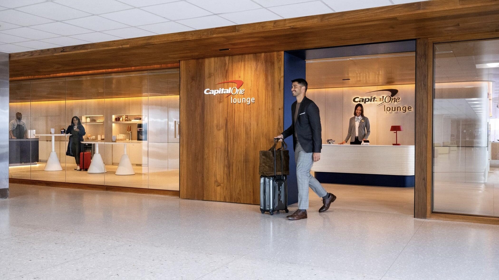 Washington Dulles International Airport [IAD] - Capital One Lounge