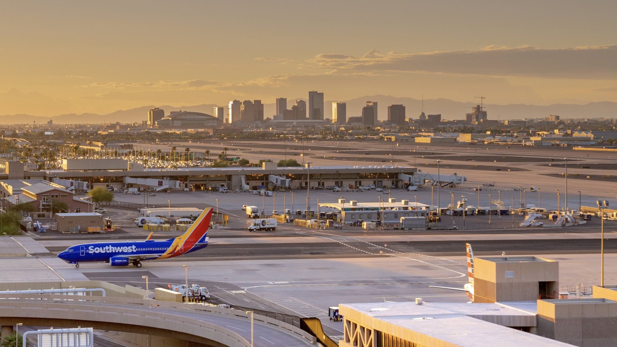 Featured image for “Phoenix Sky Harbor International Airport [PHX] – Ultimate Terminal Guide”