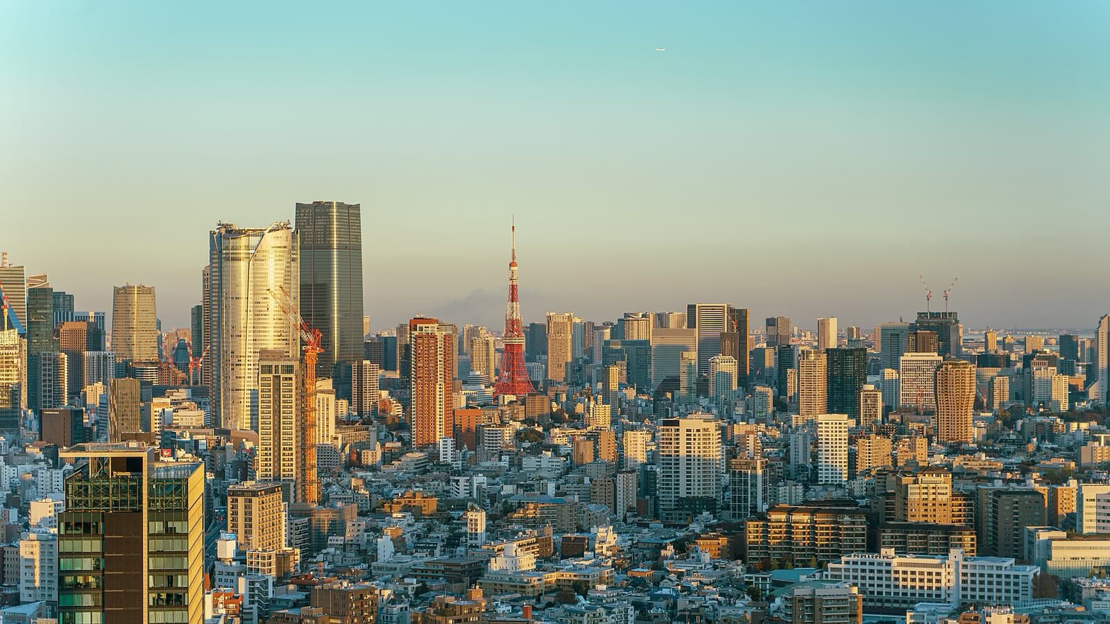 Featured image for “Tokyo Narita vs Haneda: Which Airport Should You Choose [2025]”