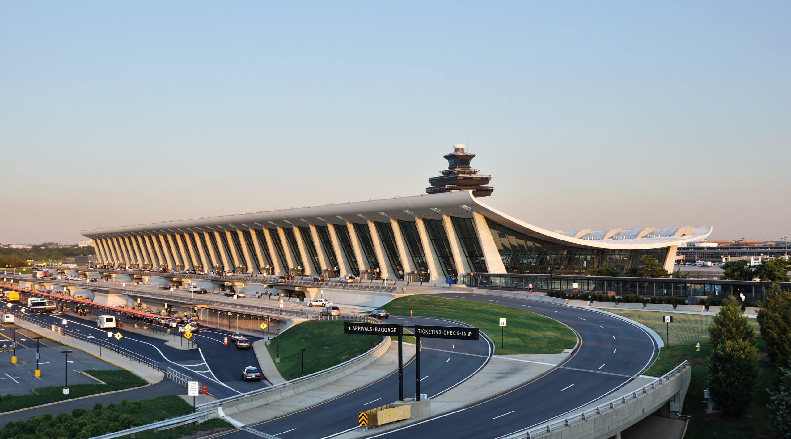 Washington Dulles International Airport [IAD] - Ultimate Terminal Guide