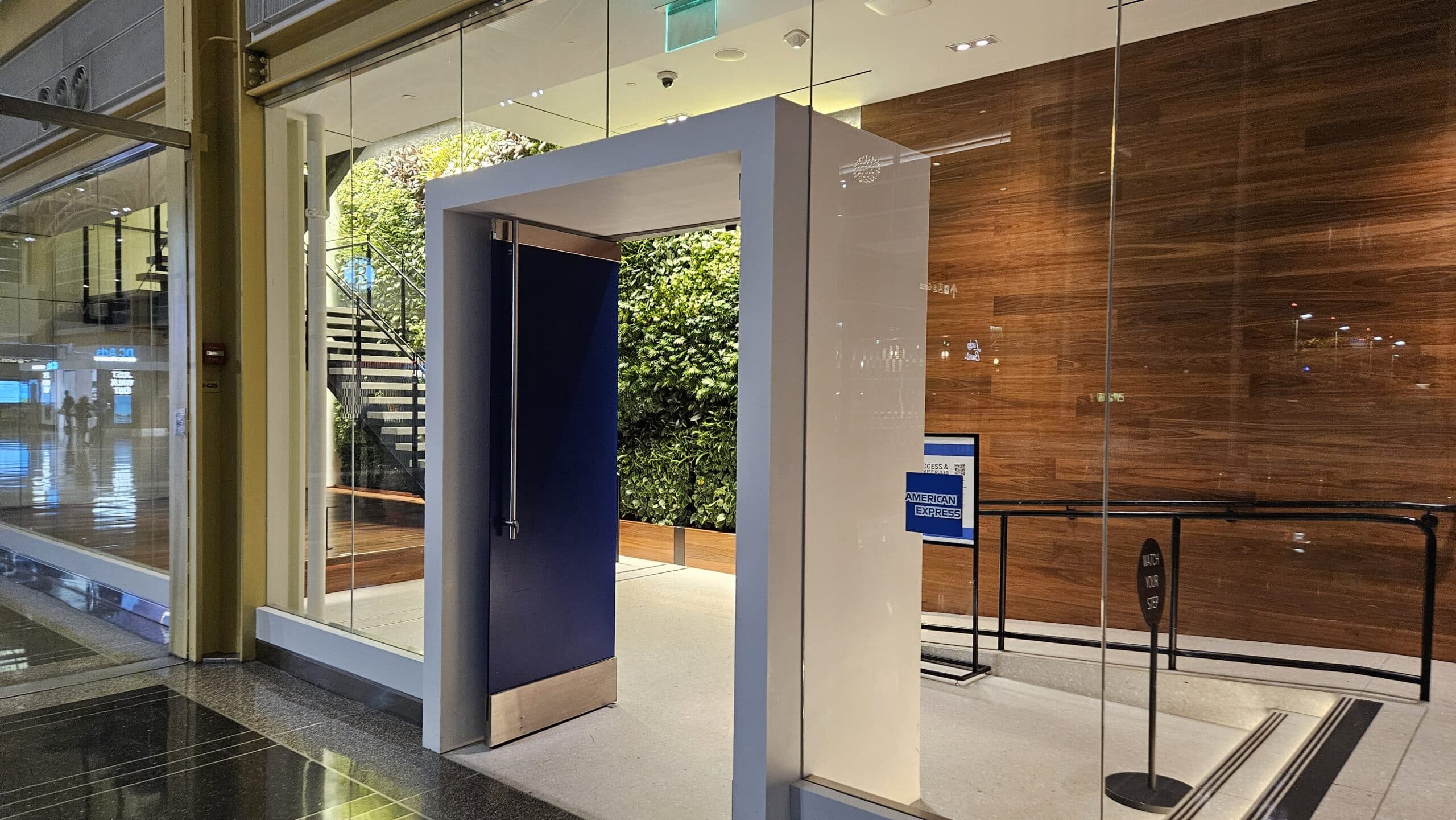 Amex Centurion Lounge DCA Review 1 - Amex Centurion Lounge DCA Amex Centurion Lounge DCA - Entrance