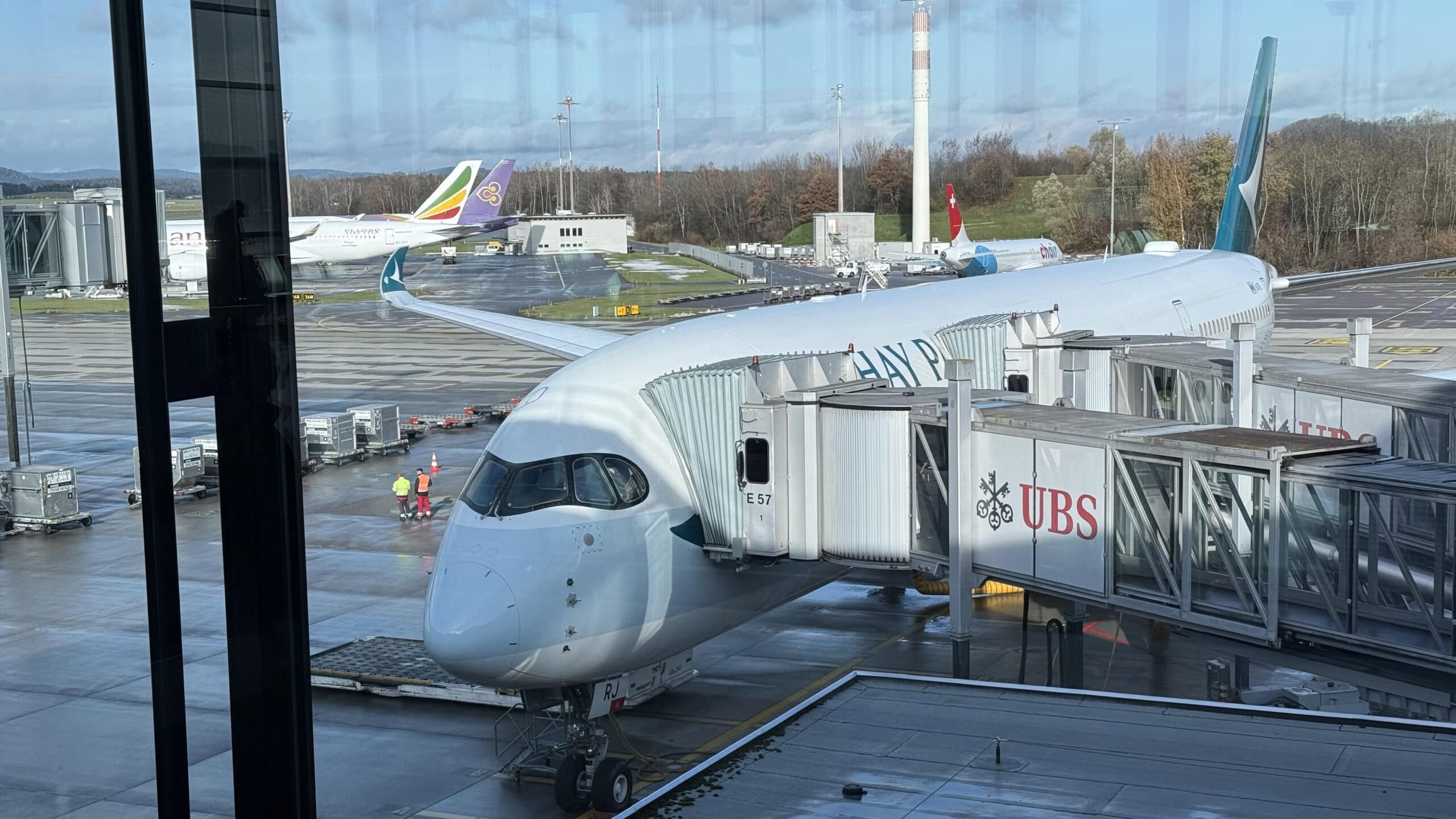 Cathay Pacific A350-900 Business Class - Cathay Pacific Airbus A350-900