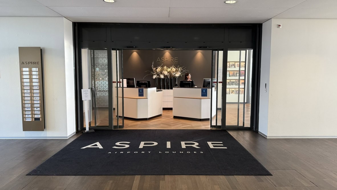 Cathay Pacific A350-900 Business Class - Terminal E Aspire Lounge At Zurich International Airport (ZRH)