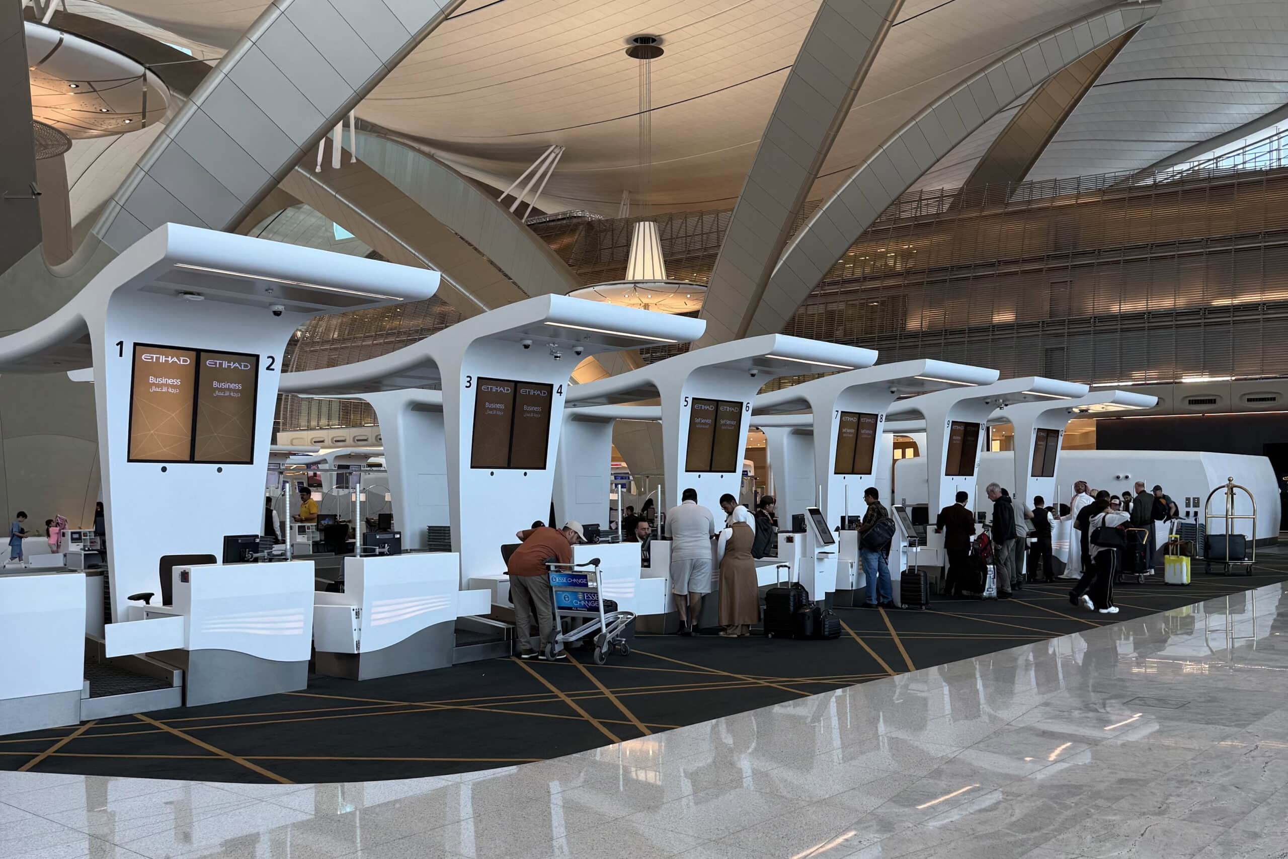 Etihad Airways A380-800 First Class [The Apartment] - Business Class Check-In